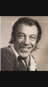 Mustafa M�nir �zkul (15 A�ustos 1925, �stanbul - 5 Ocak 2018, �stanbul),  T�rk medd�h, tiyatro ve sinema oyuncusu, devlet sanat��s�.[, M�nir �zkul,  �stanbul Erkek Lisesi'nden mezun oldu. Sanat hayat�na ...