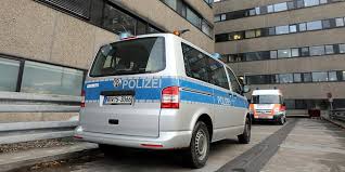 Nationen tillhandahåller bostäder och anordnar sociala verksamheter så. Prozessauftakt In Koln Studentin Soll Baby In Flughafen Toilette Erstickt Haben Kolner Stadt Anzeiger
