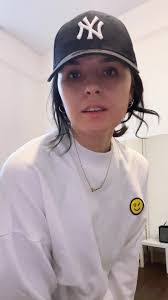 Erin Leddy's Instagram, Twitter & Facebook