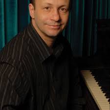 Roxy Soundcheck: Spotlight