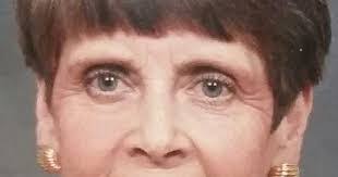 Maxine Barker's Instagram, Twitter & Facebook