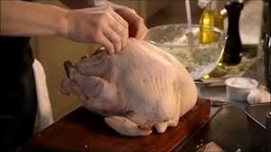 Gordon ramsay shows you how to roast turkey crown with a herb butter, stuffing and delicious creamy gravy. Gordon Ramsay Christmas Turkey With Gravy Cooking Videos Grokker