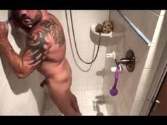 Miranda takes steve shopping for his wardrobe but has a taste he cannot afford and yet won't allow her to pick carrie meets miranda's ex skipper, a sweet guy who's getting desperate as all women seem to turn him miranda and steve are finally feeling comfortable together, until she watches the laundry. Hot Guys Take A Shower Manporn Xxx