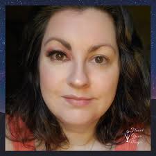 Power Of Makeup. 🤦🏽🤦🏽😁 Peace Ighodaro @peace_igho Power of makeup.