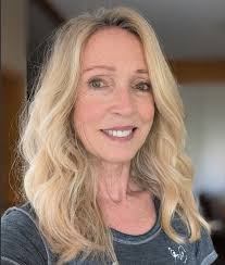 Retreat to You (TV Movie 2023)