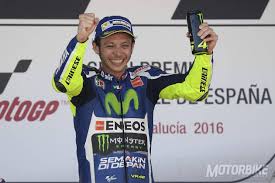 Valentino rossi invece è ammirevole, ma lo spagnolo non accetterebbe di correre. La Continua Reinvencion De Valentino Rossi Motorbike Magazine