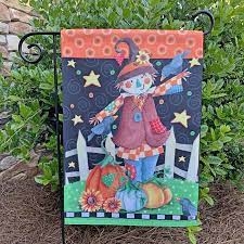 Rain Or Shine 1 47 Ft W X 3 17 Ft H Fall Garden Flag Lowes Com Fall Garden Flag Scarecrows For Garden Garden Flag Stand