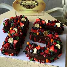 1001 Idees Originales Pour Un Gateau Chiffre Tendance Idee Gateau Gateau D Anniversaire Aux Fruits Idee Gateau Anniversaire