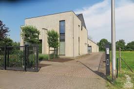 303 résultats pour 'huis tekoop in maasmechelen'. Energiezuinige Villa Met Bijgebouw In Maasmechelen Nicole Janssen Maaseik Blog