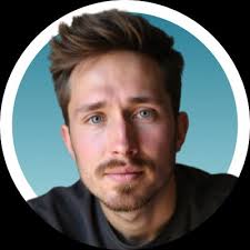 Stakeholder management can drain your energy if you follow the flow. Here… 