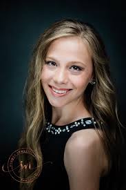 Miss Alyssa and Alyvia were in the studio for some updated pageant  headshots ♥ They are as sweet as they are beautiful!