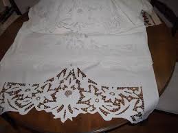 Lale Desenli Beyaz Is Konsol Ortusu Modeli Nakis Tasarimlari Dantel Orgu