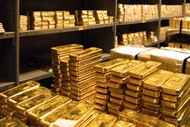 While Dozens Of The World S Economic Leaders Participate In Extreme Monetary Easing Policy Central Banks Have Also Bee Buying Gold Gold Investments Gold Money