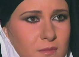 ولدت دلال عبد العزيز في 17 يناير 1960 في المحافظة الشرقية، حصلت دلال على بكالوريوس من كلية الزراعة جامعة الزقازيق، والبكالوريوس في الإعلام من جامعة القاهرة، وليسانس الآداب قسم اللغة الإنجليزية. Bhvdjxiwuawt7m