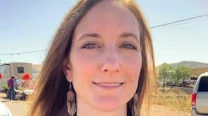 Kristen Randall's Instagram, Twitter & Facebook