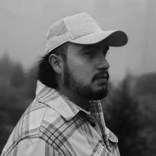 Hombres después de desbielar su primer carro: