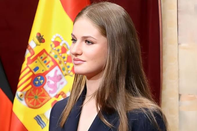 La princesa Leonor puede negarse a ser reina?: el protocolo que activaría  un escenario inédito en la realeza española | canal26.com