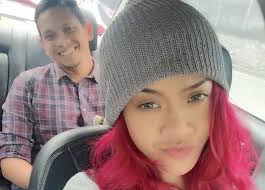 Ala yang sekali gelek, tak tertahan deh nak tengok. Mimi One Akui Sudah Nikah Mei Lalu Atas Permintaan Ayah