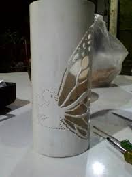 Hingga saat ini beragam bentuk serta model lampu hias dari bahan pipa paralon sudah dihasilkannya. Kerajinan Pipa Paralon Eal Art Design