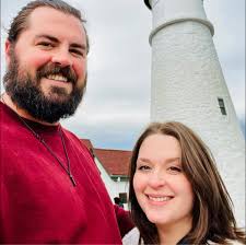 Honeymoon destinations with beach and treehouse accommodations under $10k