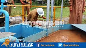 Kemungkinan gate di deket kalikutho akan dijadikan pintu keluar masuk bis malam buat servis makan malam di gringsing. Pabrik Mie Sido Rejo Di Kediri Buang Limbah Cair Ke Sungai Masyarakat Melaporkannya Ke Polisi Surya Malang