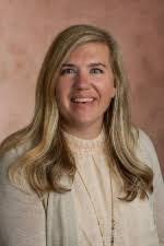 Kari Watts's Instagram, Twitter & Facebook