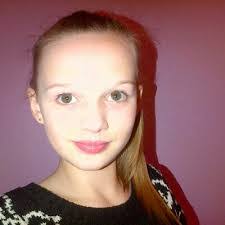 Eve Coates's Instagram, Twitter & Facebook