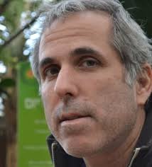 1341 Frames of Love and War