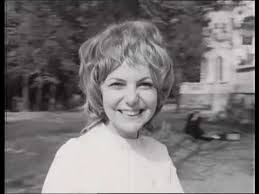 Zpěvačka hana zagorová, reklamní guru josef havelka a brazilský tanečník a capoeirista jones santos santana. Hana Zagorova Gvendolina Nemam Rada 1972 Vinyl Discogs