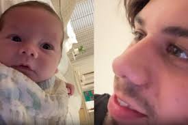 Virginia Fonseca mostra conversa carinhosa de Zé Felipe com José Leonardo e  observa: "Ele prestando atenção"