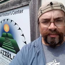 Wisconsin Archeological Artifacts group educates