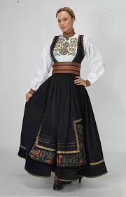 Beltestakk From Ost Telemark Telemark Norway This Bunad Have Many Variations You Have A Lot Of Di Norwegian Dress Norwegian Clothing Scandinavian Costume