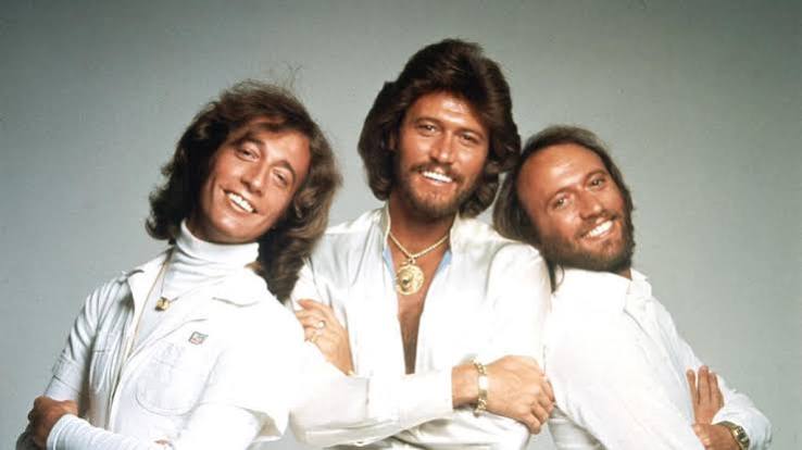 Bee Gees, ba nhân tài ghép lại thành một huyền thoại - Tạp chí văn hóa - RFI
