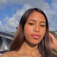 Kylie Travers's Instagram, Twitter & Facebook