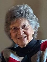 Michelle Gaffney's Instagram, Twitter & Facebook