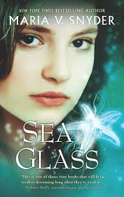 Sea Glass : Snyder, Maria V.: Amazon.ca: Books