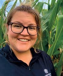 Jessica Ethier's Instagram, Twitter & Facebook