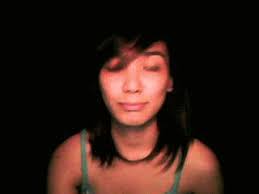 sa ibabaw ng bubong, nakita kong nagunaw ang mundo. -PUTIK