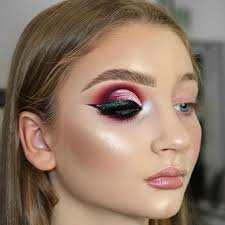 Black And Gold Makeup Full Face Bold Makeup Look Full Face Makeup Application Purple Pink Green White Eyeshadows Flawless Glowing Foundation Maquiagem Make Maquiagem Maquiagem Artistica