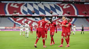 Frankfurt schlägt auch die bayern. Fc Bayern Munchen Triumphiert In Wildem Torfestival Gegen Eintracht Frankfurt Eurosport