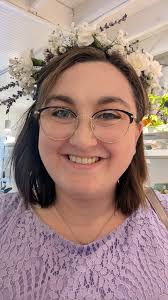 Daylyn and I are feeling the springtime energy here this morning with our  florals on! Hope you have a great Sunday!!!