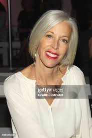 2,016 Linda Rose Photos & High Res Pictures