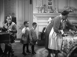 Nonton film holiday inn (1942) subtitle indonesia streaming movie download gratis online. A Classic White Christmas In The Movie Holiday Inn Hooked On Houses