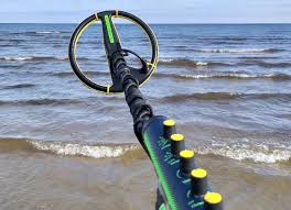 Metal detectors are used by divers to find various objects made from metal. Best Underwater Metal Detectors Reviews And Comparison