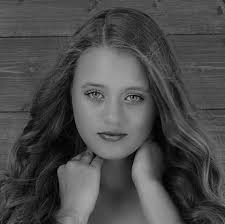 Laura Tini Modell Fashionkids Hungary