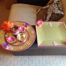 Hand Made Oil And Mehndi Plate With Matching Flower Jewellery Plate See Www Facebook Com Mehnditrays Jewelry Plate Indian Wedding Decorations Flower Jewellery