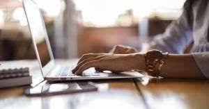 Potrivit prevederilor art.7 și art.24 alin.(2) din legea nr.133 din 17.06.2016 privind declararea averii și a intereselor personale, subiecții declarării care dețin semnătura electronică, pot depune declarația de avere și interese personale în format electronic, prin. Anaf Completarea Formularului 094 In Format Electronic Va Fi DisponibilÄƒ Din 20 Ianuarie 19 01 2021 Bursa Ro