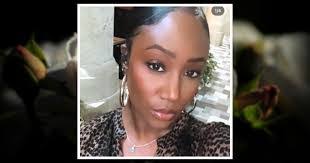 Mimi Cox's Instagram, Twitter & Facebook