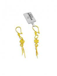 حلق ذهب عيار 18 حلق دبلة شكل وردة ذهب عيار 18 وان سايز خصم 10 على المصنعية Keychain Personalized Items Person