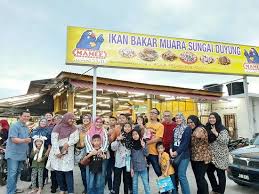 Alhamdulillah and thanks to cik farzaana, cik najwa. Delicious And Fresh Seafood At Medan Ikan Bakar Muara Sungai Duyung Foto Van Medan Ikan Bakar Muara Sungai Duyung Melaka Tripadvisor